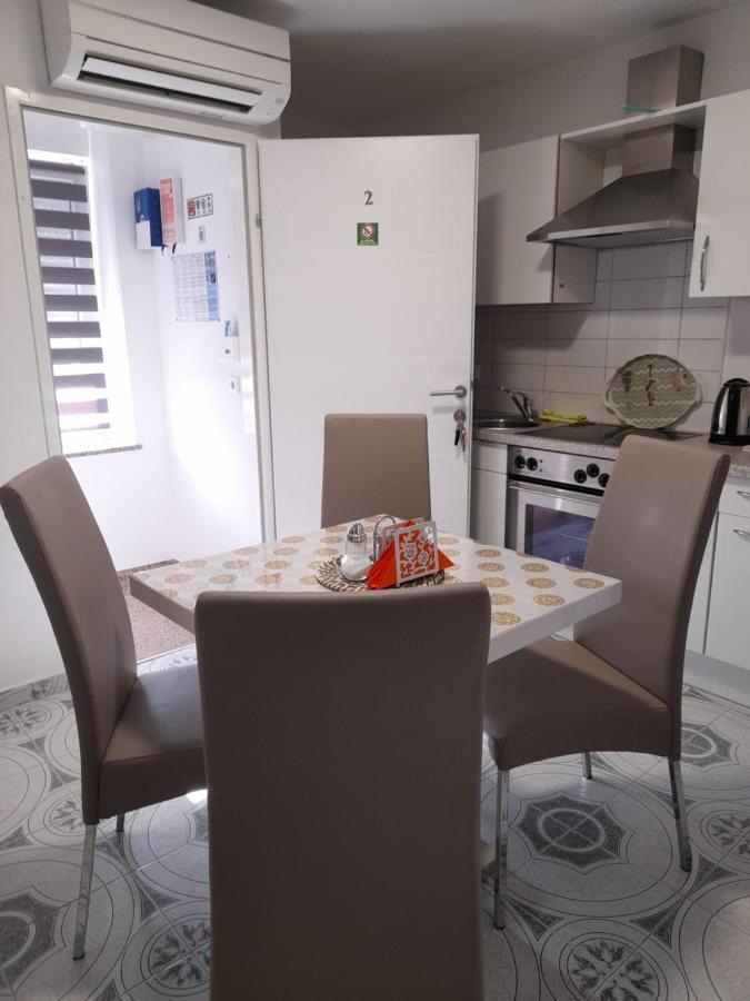 Apartments Donella Умаг Екстериор снимка