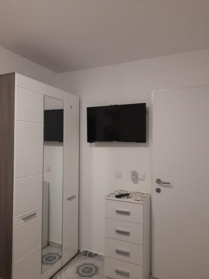 Apartments Donella Умаг Екстериор снимка