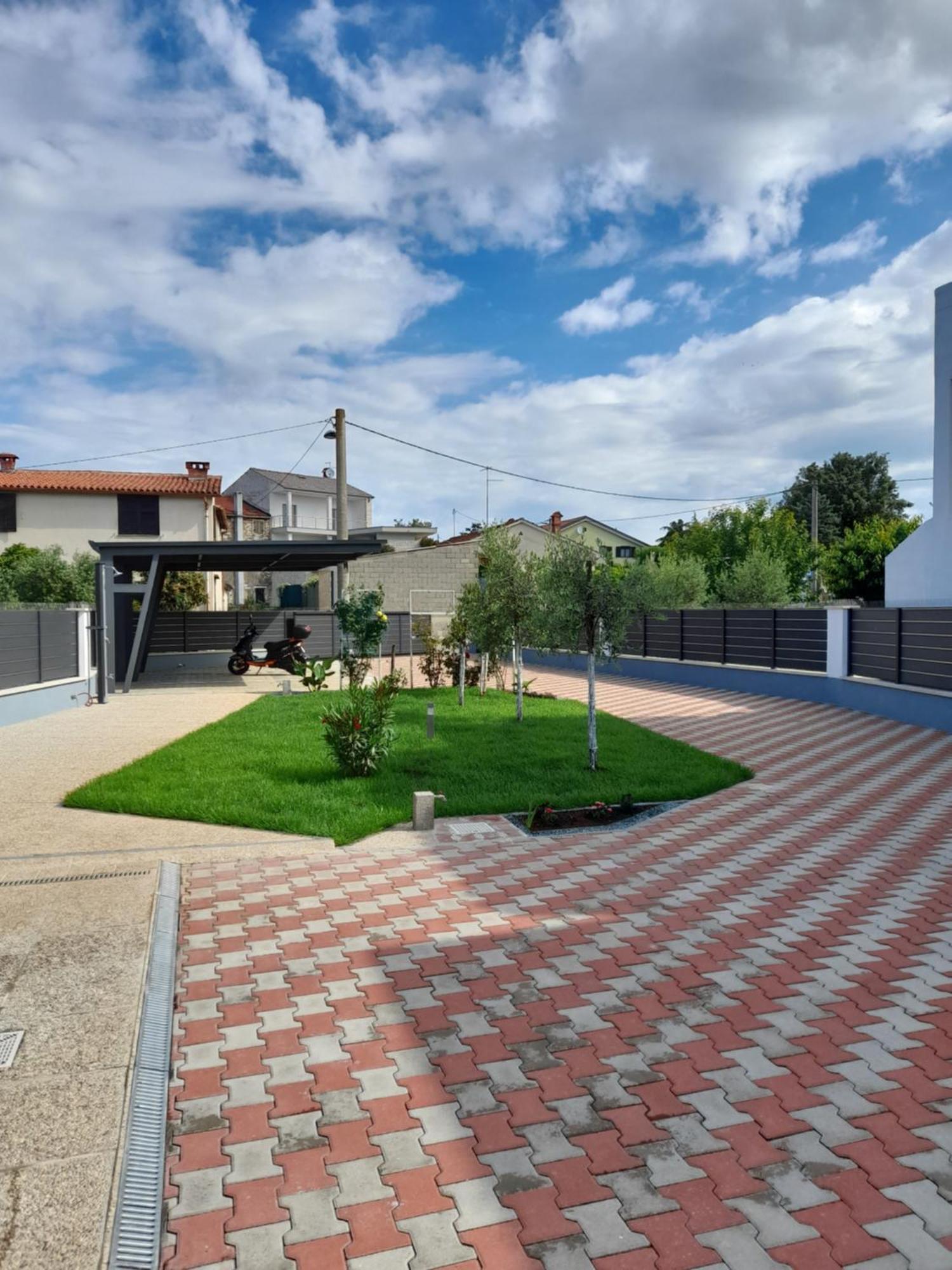 Apartments Donella Умаг Екстериор снимка